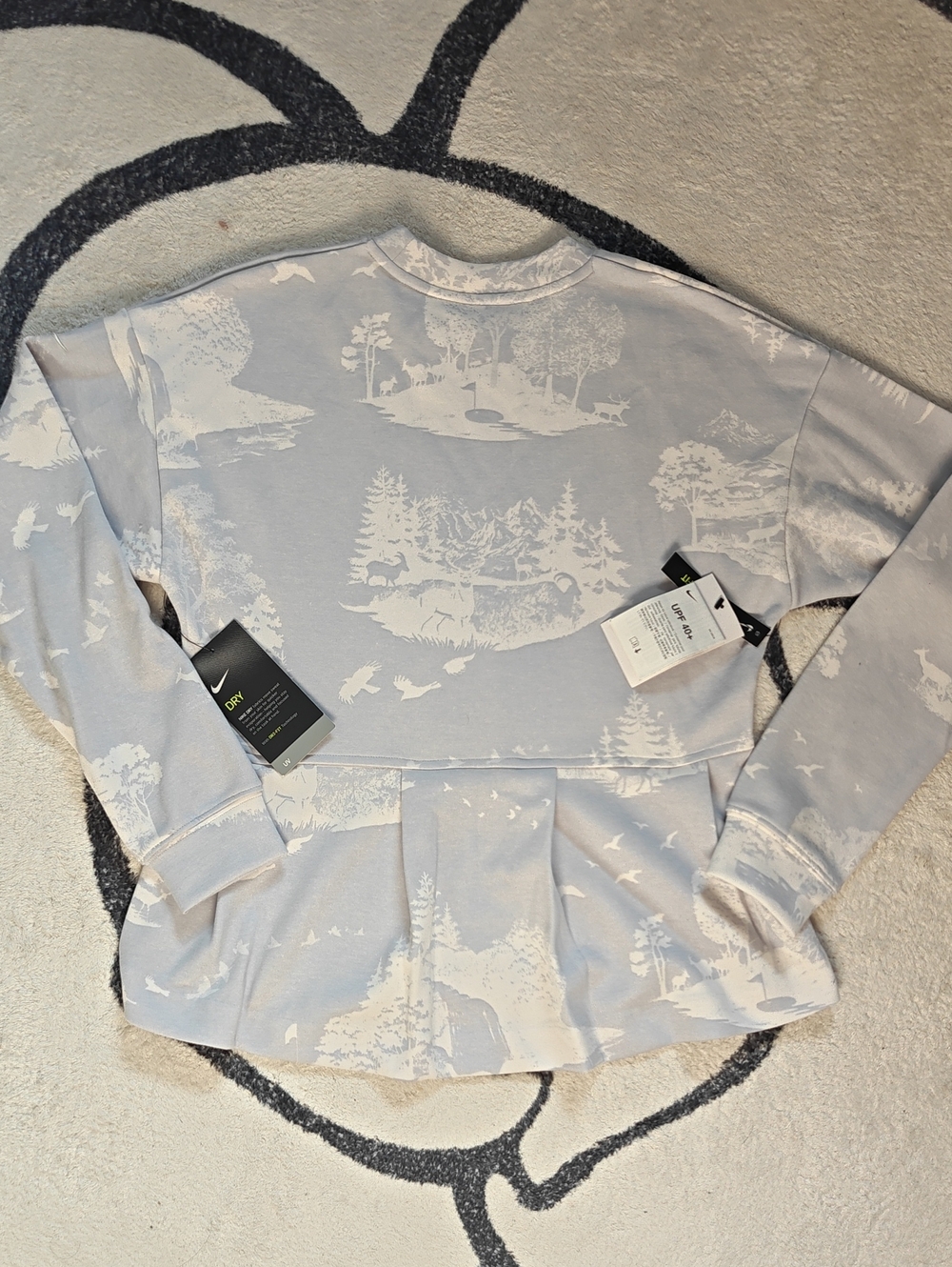 Nike Women's Light Blue Scenic Print Crewneck Sweatshirt